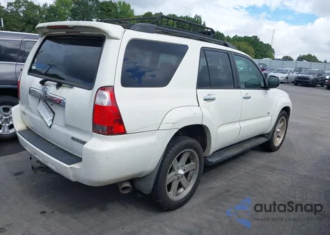 2006 Toyota 4Runner Sr5 V6 z USA, uszkodzony, nr VIN JTEZU14R768047932